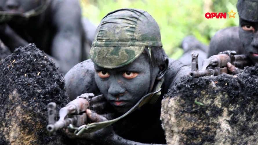 Cộng đồng mạng Trung Quốc choáng với quân phục Đặc công Việt Nam